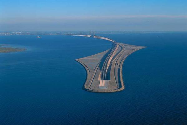 &ampOslashresund پل شگفت انگیزی که دانمارک را به سوئد وصل می نماید