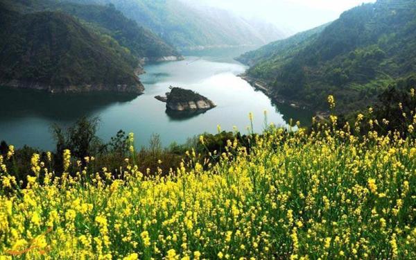 جزیره ای عجیب که فقط در فصل بهار ظاهر می شود!