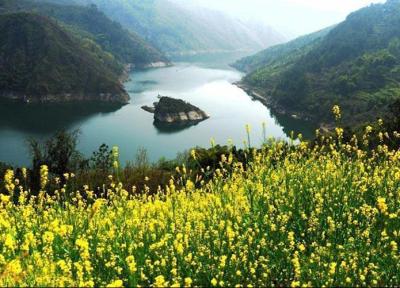 جزیره ای عجیب که فقط در فصل بهار ظاهر می شود!